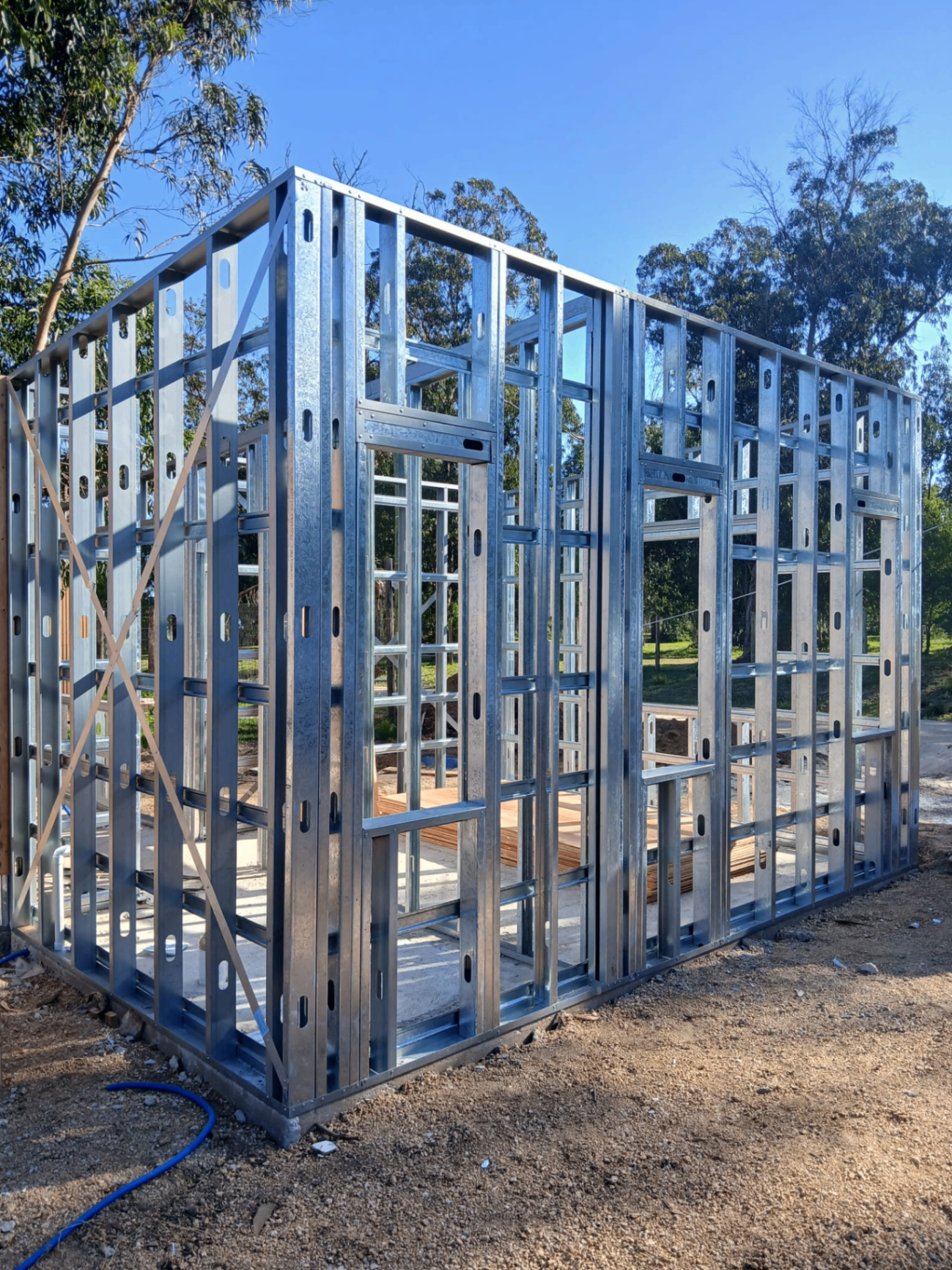 Estructura de acero galvanizado en obra